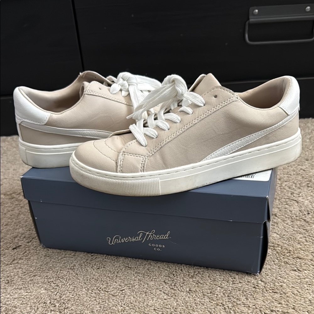 Universal Thread Women's Tan Sneakers